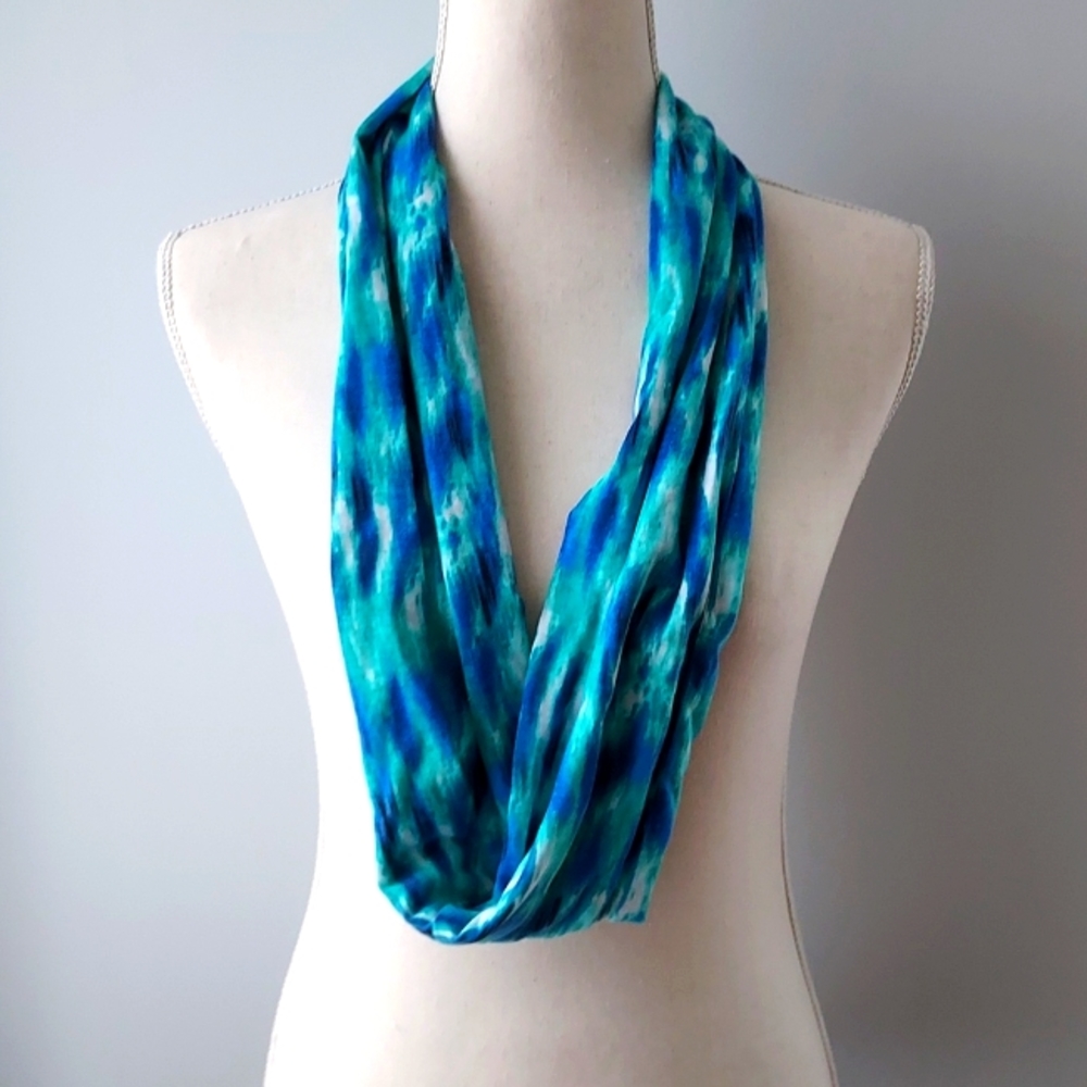 INFINITY SCARF - Picture 2 of 2